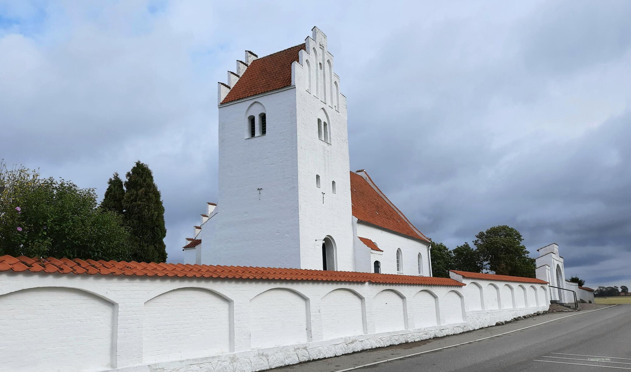 Trutzige Kirche auf Seeland